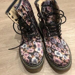 Floral Lace-Up Women's Boots